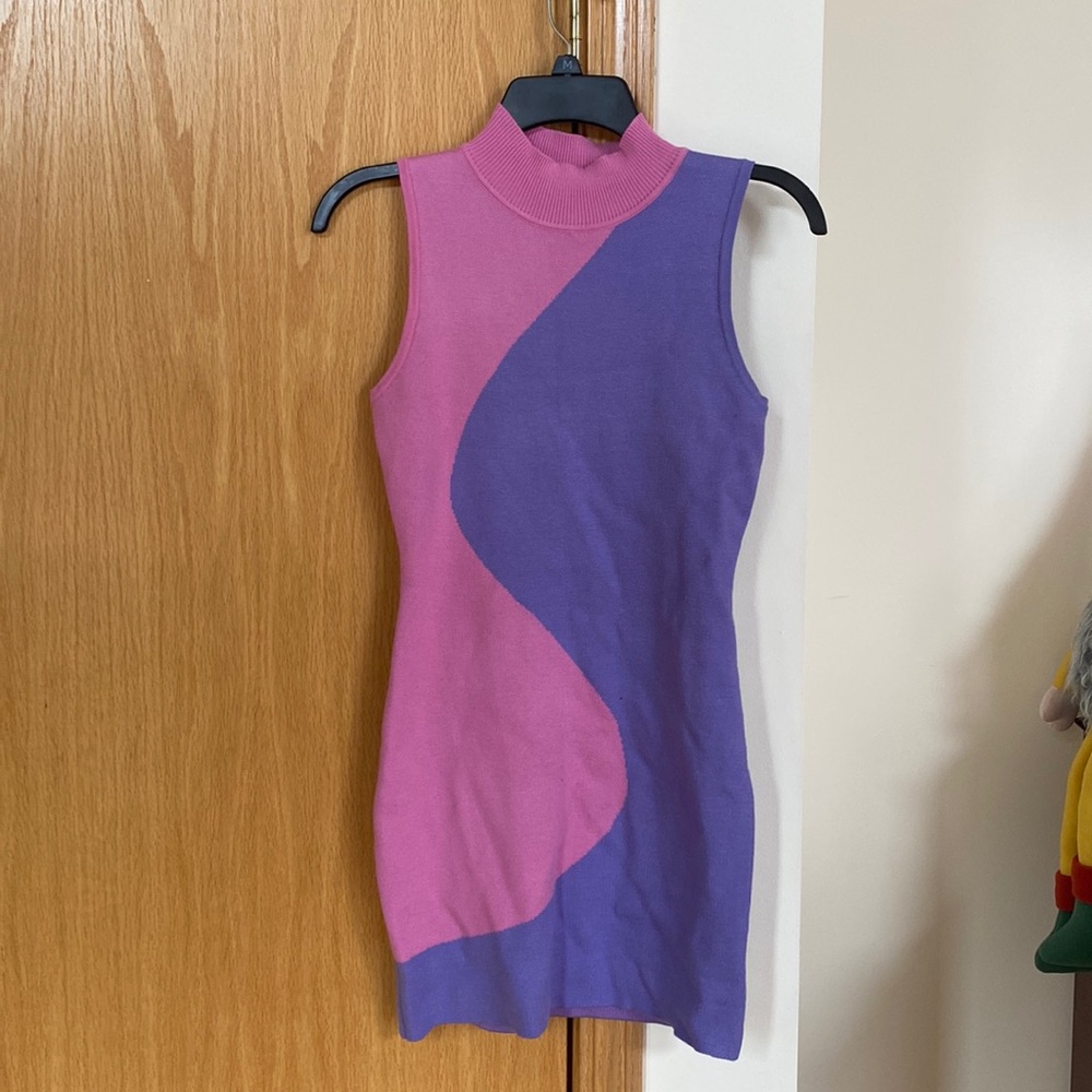 Bodycon, thin sweater, mock neck, two color dress. SUPER flattering!